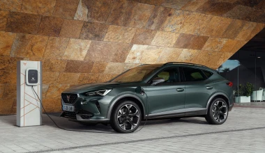 Cupra Formentor E-Hybrid: Πως συνδυάζονται κορυφαίες επιδόσεις και 1,2 lt/100 km κατανάλωση;
