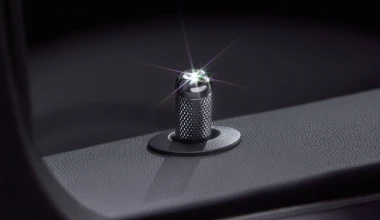 Η Mercedes G-Class γέμισε διαμάντια - Το ακριβότερο δώρο Αγ. Βαλεντίνου!