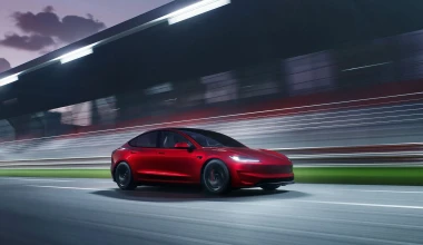 Στην Ελλάδα το νέο Tesla Model 3 Performance - Η τιμή του 