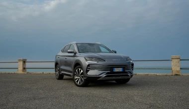 Οδηγούμε το BYD Seal U DM-i: Το plug-in D-SUV με τα 1.100 km αυτονομίας!