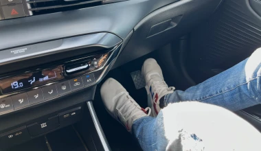 Αποκλειστικό: Σχολή οδηγών στην Ελλάδα κάνει μαθήματα με turbo αυτοκίνητο 204 ίππων 