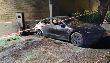 Λαμπάδιασε Tesla στην Αθήνα – Δεν έπαθε τίποτα η μπαταρία (αποκλειστικές εικόνες)