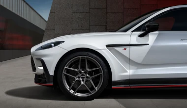 To ισχυρότερο θερμικό SUV ανήκει στην Aston Martin - Ξεπέρασε Lamborghini και Ferrari