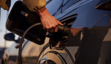 Δοκιμή Peugeot E-5008 73 kWh 210 PS: Premium Traveller