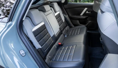 Νέες πλούσιες εκδόσεις της υβριδικής Citroen C4 με τιμή κάτω από 23.000 ευρώ!