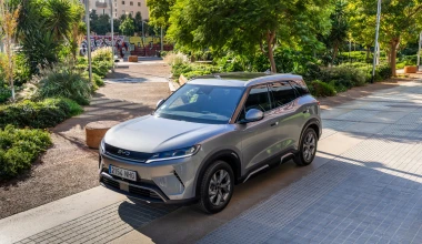 Οδηγούμε στη Βαρκελώνη το νέο BYD Atto 2 DM-i – Πρώτες τιμές στην Ευρώπη