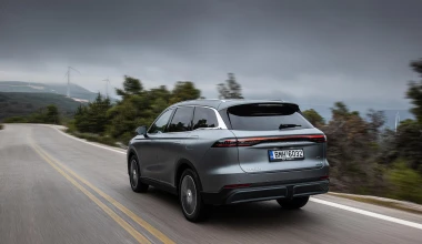 7θέσιο SUV με 428 PS που καίει πραγματικά 5 lt / 100 km - Κοστίζει 52.490 ευρώ