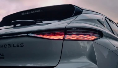 Δοκιμή DS No4 E-Tense 213 PS: Old Money