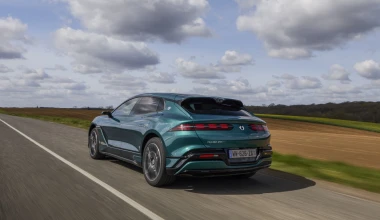 Άνοιξαν οι παραγγελίες για το κινεζικό αυτοκίνητο που φορτίζει σε 5 λεπτά - Με τιμή στην Ευρώπη από 117.500 ευρώ