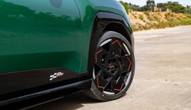 Δοκιμή MINI Aceman JCW: Spiced up!
