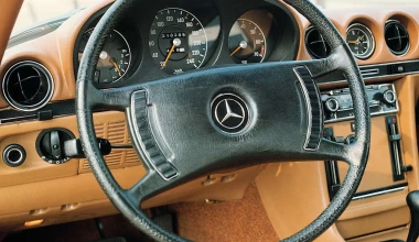 Mercedes SL (107 series)
