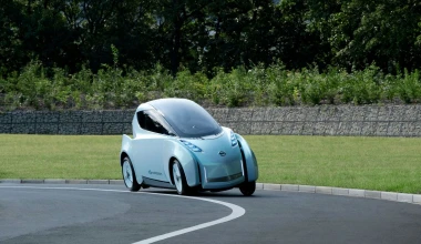 Η Nissan εξελίσσει το Twizy σε μοτό

