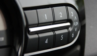 Mazda 2 1.3 3d - 2011