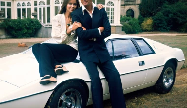 Βρήκε τη Lotus του 007 σε κοντέινερ που αγόρασε!