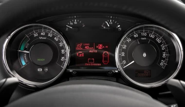 Νέο Peugeot 3008 και 3008 Hybrid4

