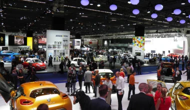 …και δυο λουκάνικα Φρανκφούρτης