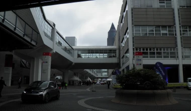 …και δυο λουκάνικα Φρανκφούρτης