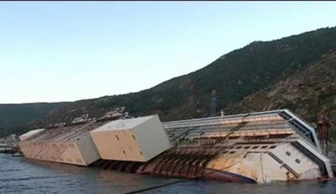 Όρθιο το Costa Concordia