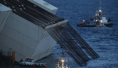 Όρθιο το Costa Concordia