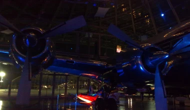 Ο μαγικός κόσμoς της Hangar-7