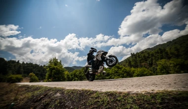 Audi RS3 vs Ducati Multistrada 1200