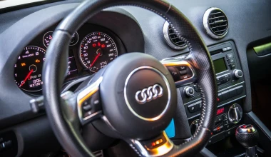 Audi RS3 vs Ducati Multistrada 1200