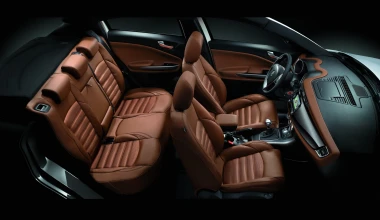 Ήρθαν οι νέες Alfa Romeo Giulietta και 4C