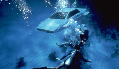 Ποιος αγόρασε τη Lotus-υποβρύχιο του 007;