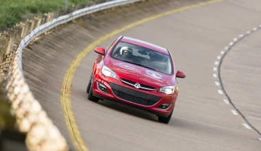 Παγκόσμια ρεκόρ σε πίστα για το Astra Diesel