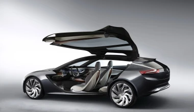 Oθόνη προβολής το ταμπλό στο Opel Monza Concept

