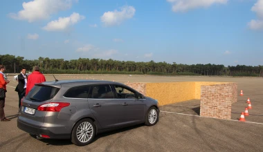 FORD: Αυτόματο παρκάρισμα με remote control