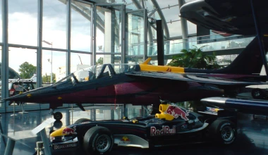 Ο μαγικός κόσμoς της Hangar-7