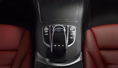 Νέα Mercedes-Benz C-Class εκ των έσω: Αναζητώντας τη νέα κλάση