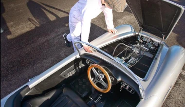 Aston Martin για παιδιά από τη Nicholas Mee
