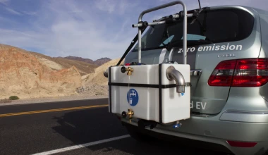 Σταρ του Hollywood πίνουν νερό από την εξάτμιση (VIDEO)