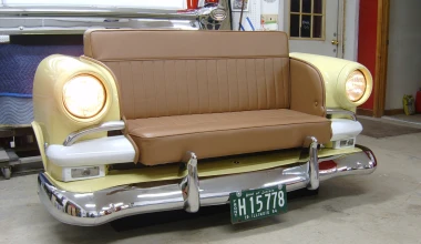 Καναπές και κρεβάτι για τους «πιστούς»