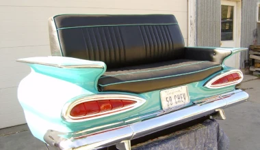 Καναπές και κρεβάτι για τους «πιστούς»