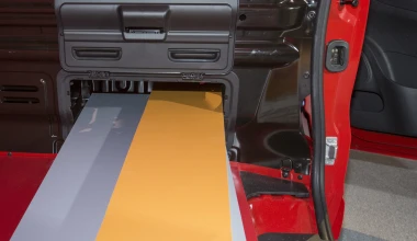 ΟΔΗΓΟΥΜΕ Opel Vivaro 2014