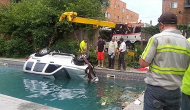 Τετρακίνητο κάνει βουτιά σε πισίνα