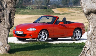 Οι 3 γενιές του Mazda MX-5