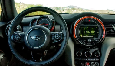 ΔΟΚΙΜΑΖΟΥΜΕ Mini One 1.2 Turbo 102 PS