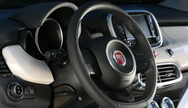 ΟΔΗΓΟΥΜΕ το νέο FIAT 500Χ στην Ιταλία