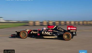 Video: Φορτηγό κάνει άλμα πάνω από μονοθέσιο