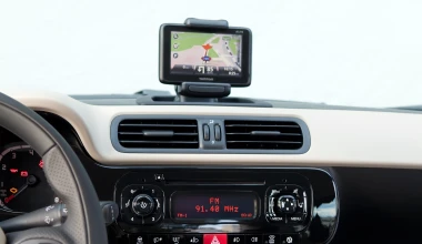 Υψηλή τεχνολογία σε μικρά αυτοκίνητα