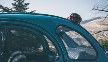 Ένα 2CV στον δρόμο του Cactus