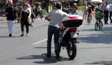 Πανεπιστημίου: κλειστή στα ΙΧ, ανοιχτή στον κόσμο