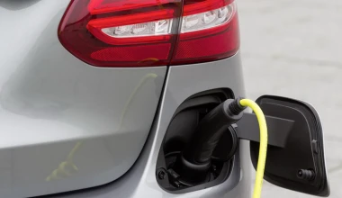 Mercedes-Benz C350 PLUG-IN HYBRID: Το αύριο