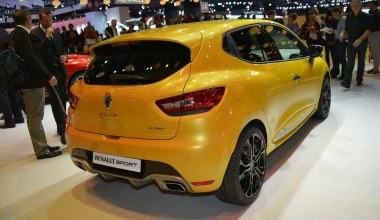 Video: Στήσιμο περιπτέρου στο Σαλόνι Παρισιού