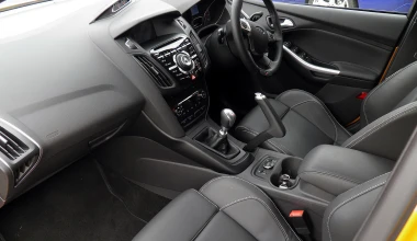 Ford Focus ST @ Brands Hatch