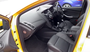 Ford Focus ST @ Brands Hatch